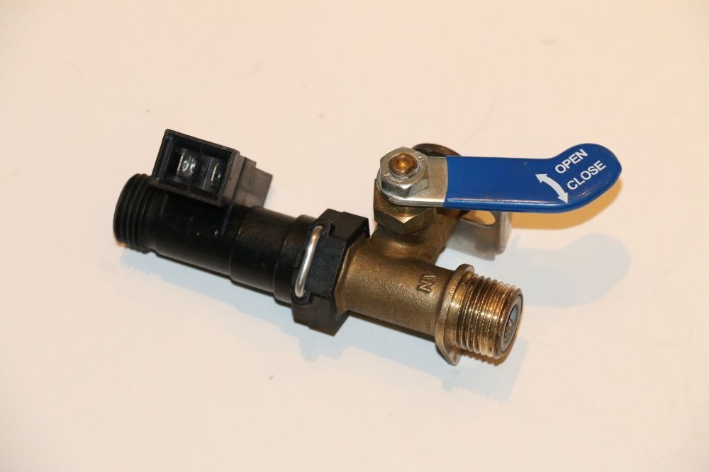 Ansamblu Fluxostat debitmetru centrala Ferroli si robinet alimentare