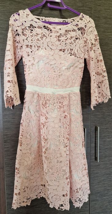 Уникална дантелена рокля за повод