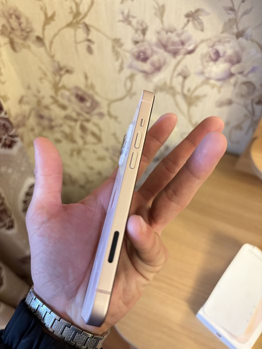 Продается Айфон.