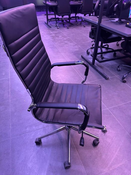 Кресло б/у офисный