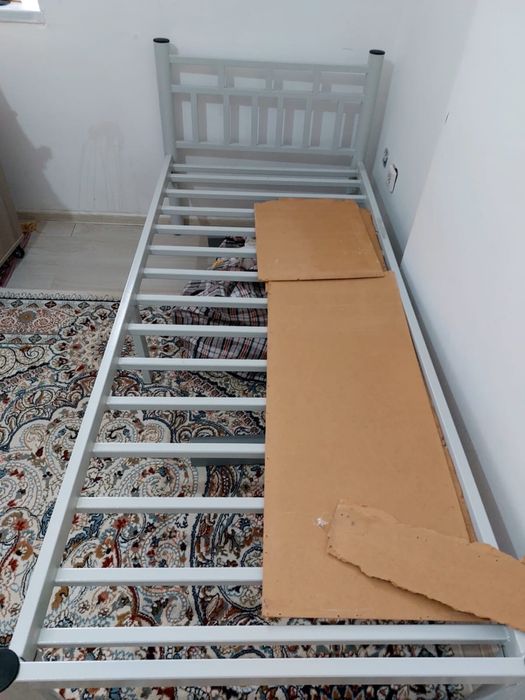 Кровать срочно!!