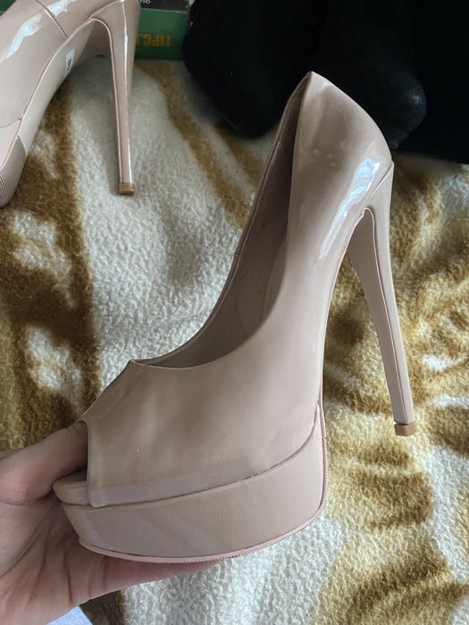 Продам б/у обувь