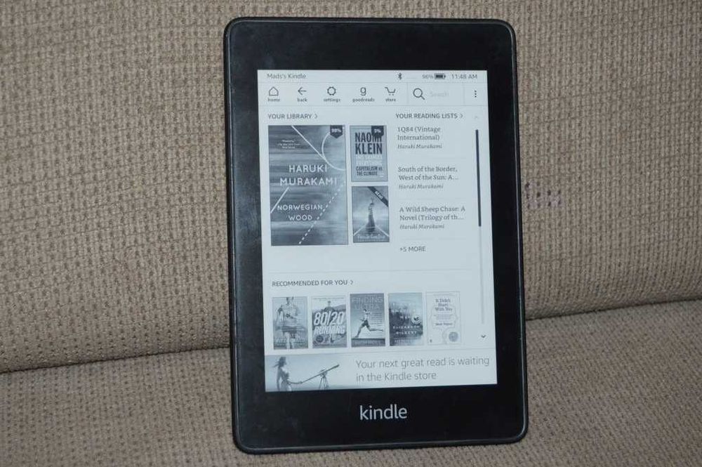 Amazon Kindle Paperwhite 4 (Generația 10) – 8GB, Waterproof, Wi-Fi, touch, iluminat