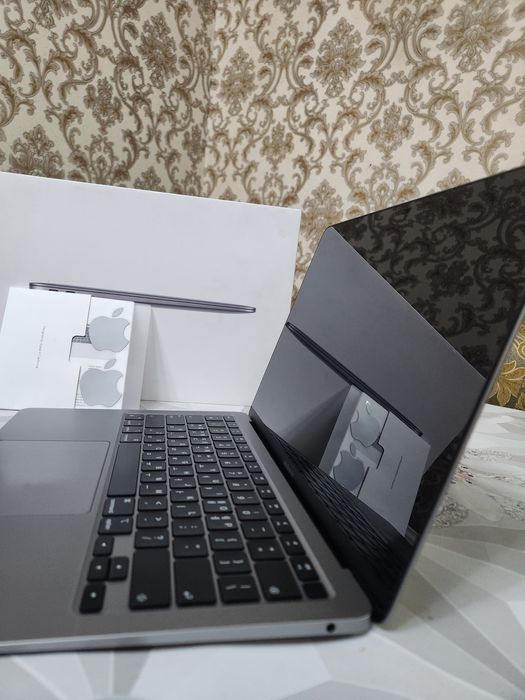 Macbook air M1 2020