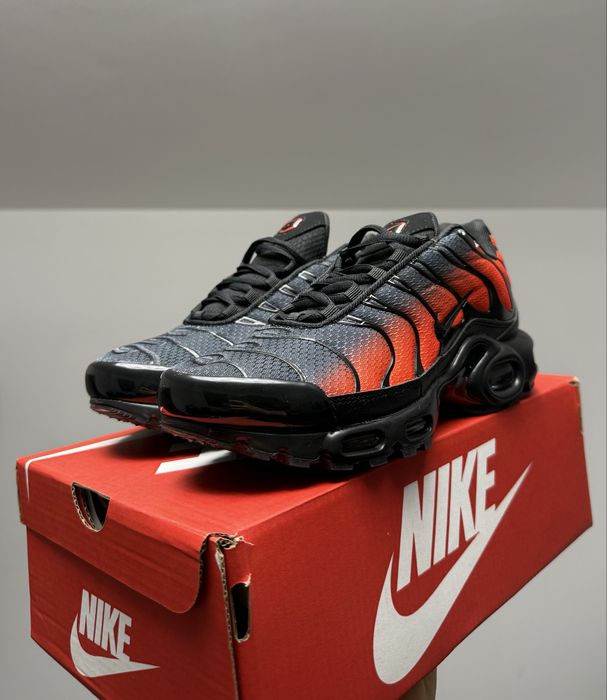 Nike Air Max Plus TN Red Black