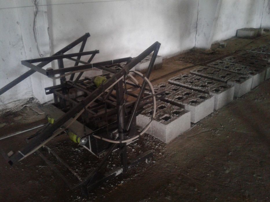 Станок для пескоблока шлакоблока