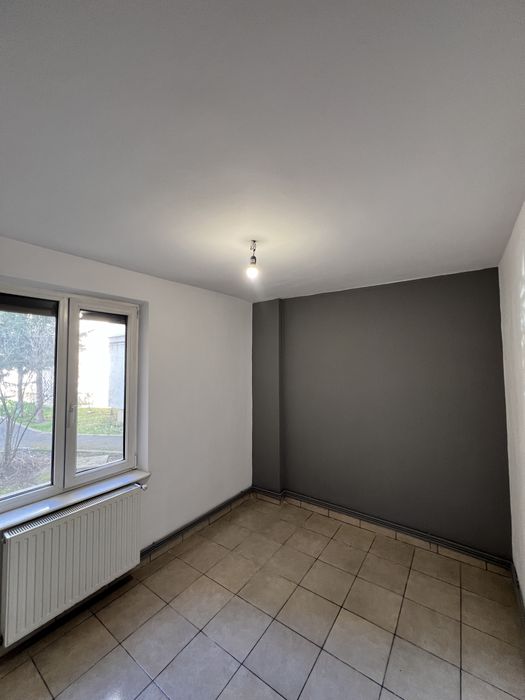 Inchiriez camera pentru tatuat in salon