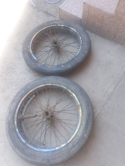 Cauciucuri 375-19 si cilindri hidraulici