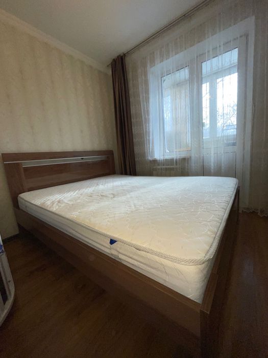 Продам гарнитур спальный