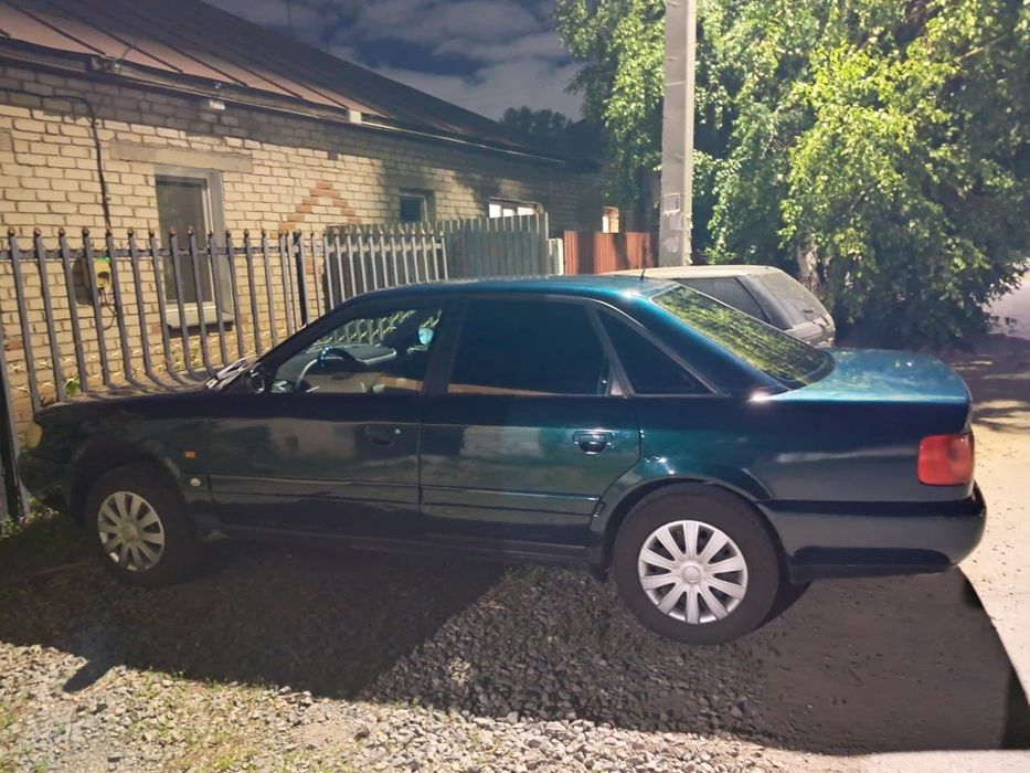 Продам  Ауди А6 С4