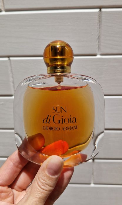 Продам парфюм Armani Sun di Gioia