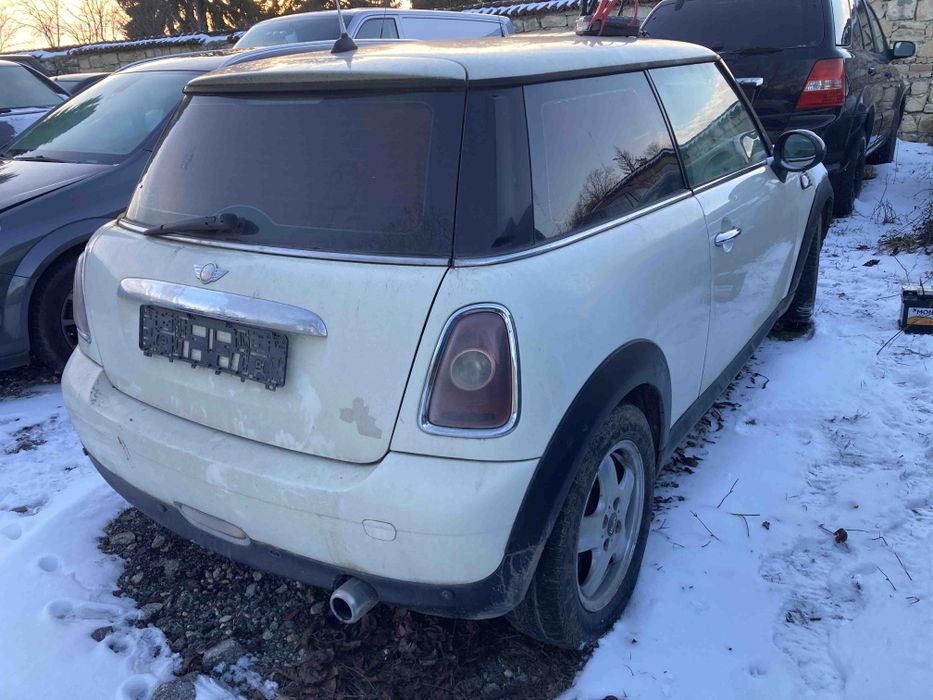 Продава се само на части Mini Cooper 1.4 2008год