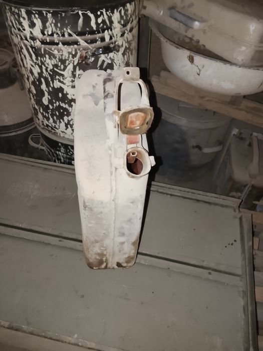 Канистерла 20литр и 10литр састаяния бомба