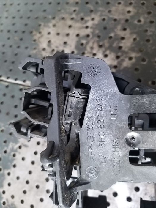 Maner usa stanga spate vw golf 8 cd1 da1 5h0837205f 5h0837205f