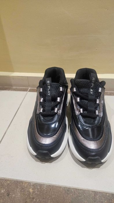 Страхотни сникърси Replay