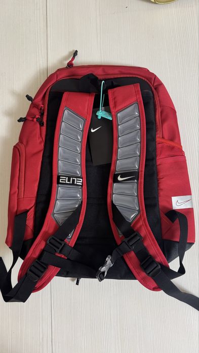 Спортивные сумки Nike Elite