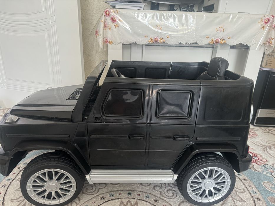 Продам детскую машину