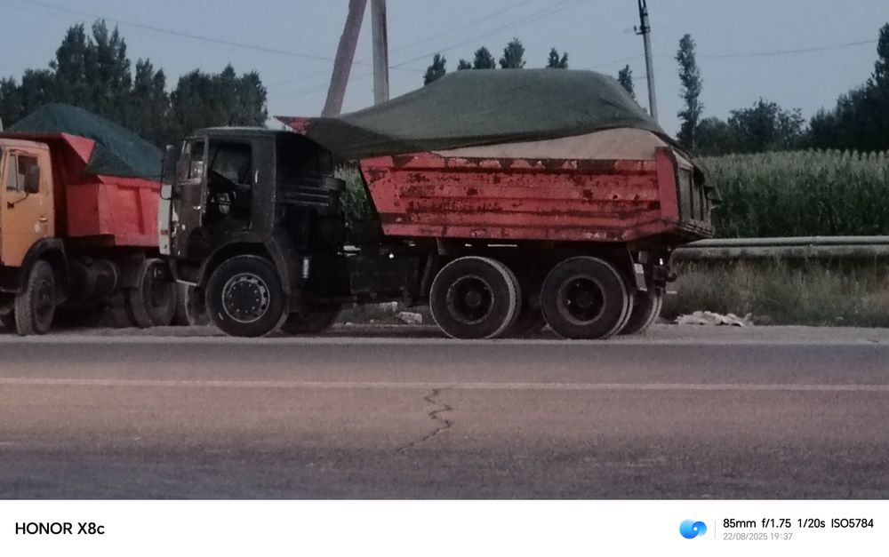 Камаз сотилади срочно 6700$ ками бор