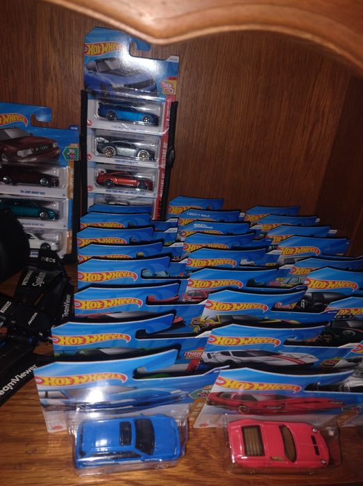 Vând colecție hotwheels