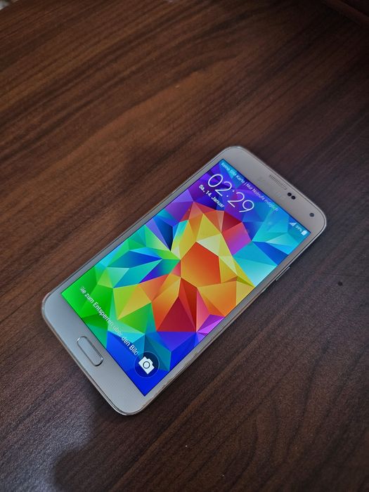 Samsung Galaxy S5 SM-G900F Работи отлично