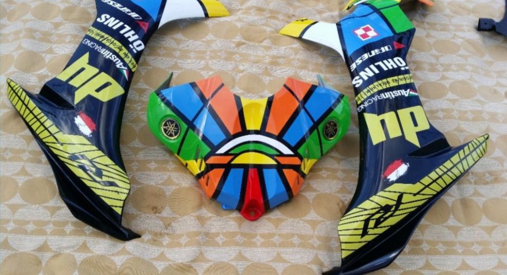 Спойлери за Yamaha r1 2020г до 2024г. на бройка имам и за 2015-2019