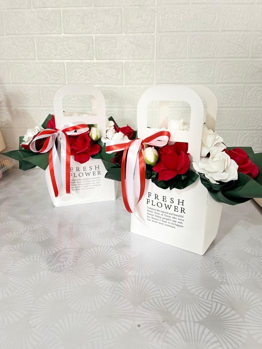 Цветы из мыльных роз