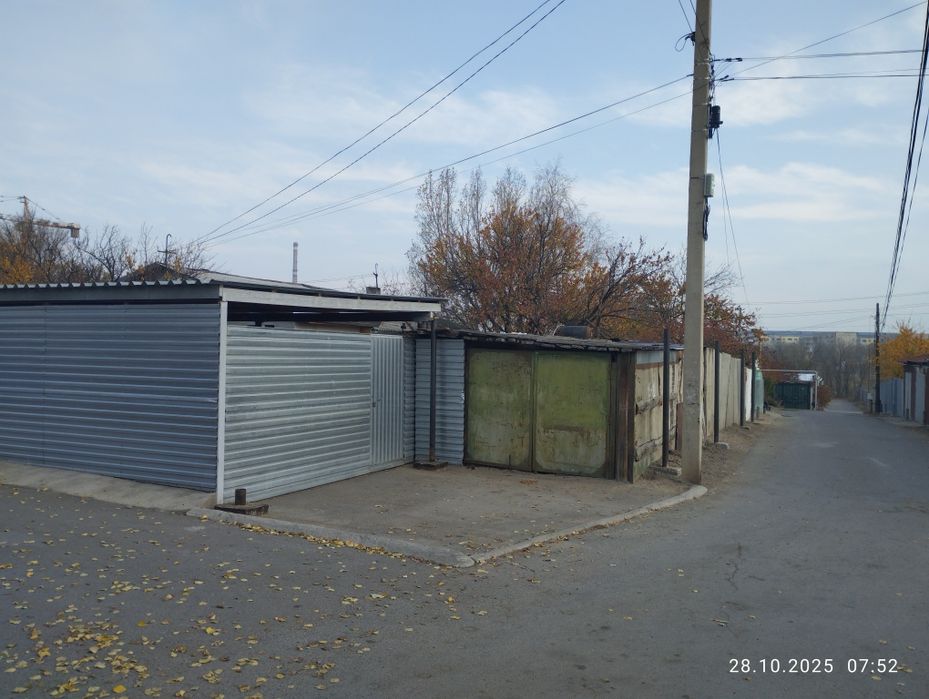 Часть дома. В 20 микрорайоне.