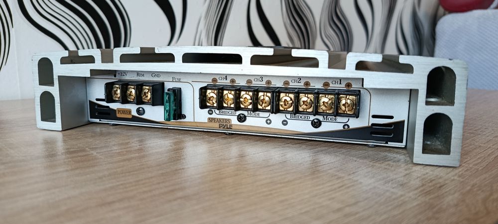 Усилвател Pyle PA 460