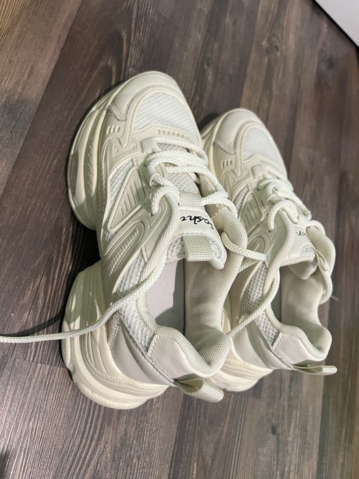 Бежави обувки 37 номер