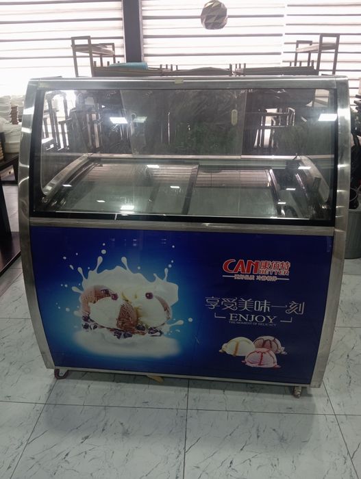 Продаётся витрина морозильник для мороженого
