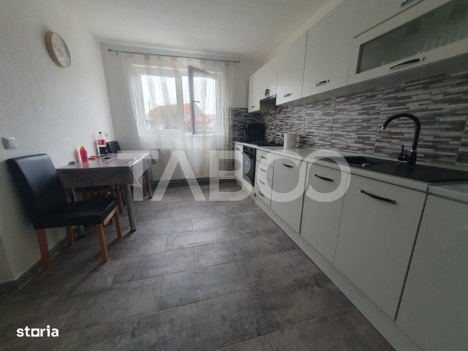 Casa 5 camere de vanzare 200 mp utili 1040 mp teren sat Persani