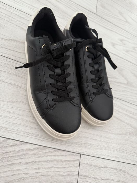 Adidasi Bershka,36