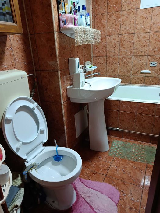 Vând apartament 3 camere