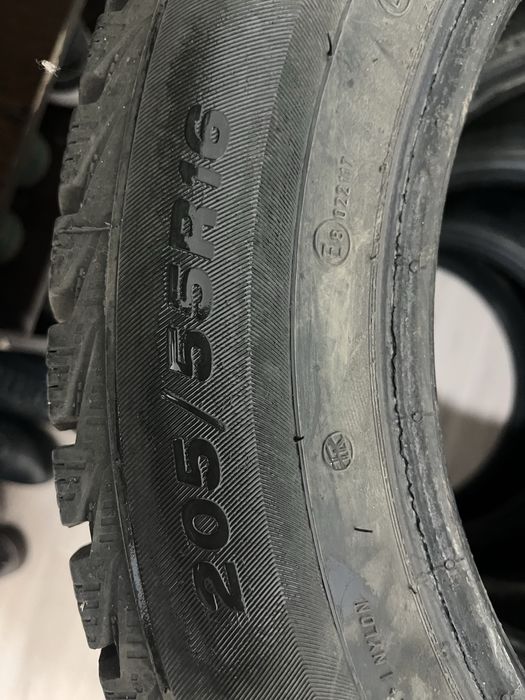 Шина r16 цена :40к