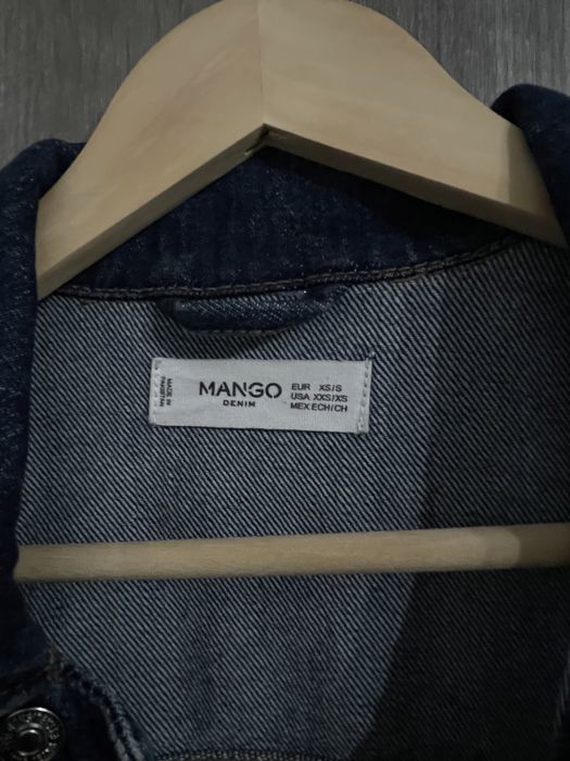 geaca de blugi mango