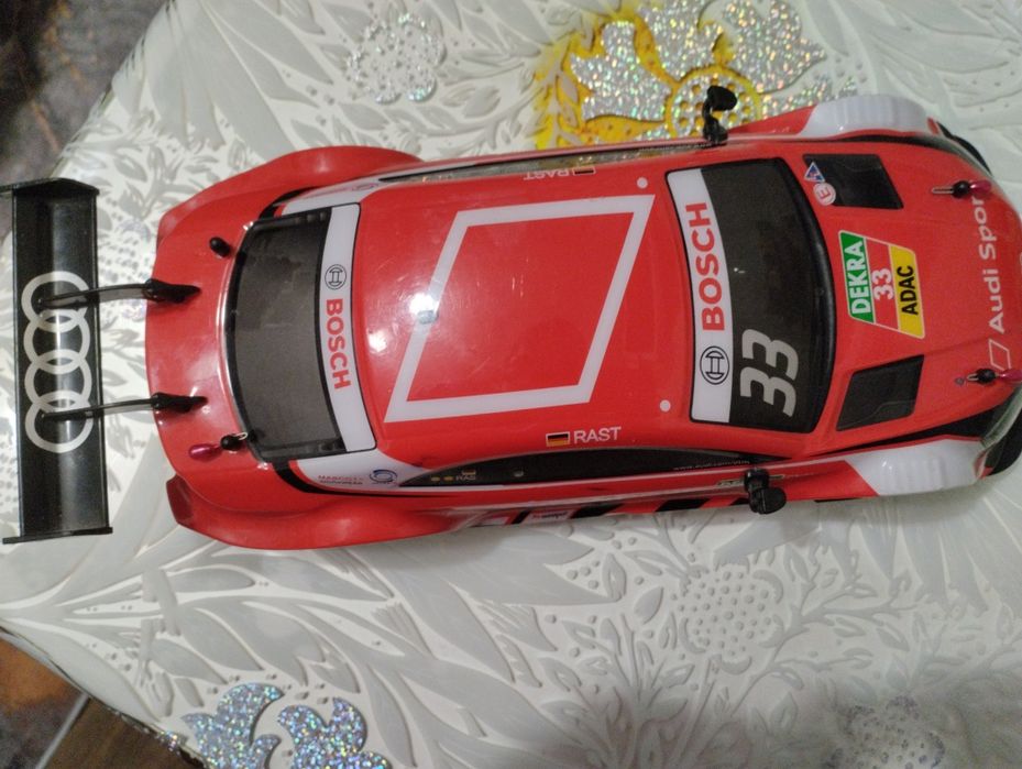 Продам машинку на радиоуправлении