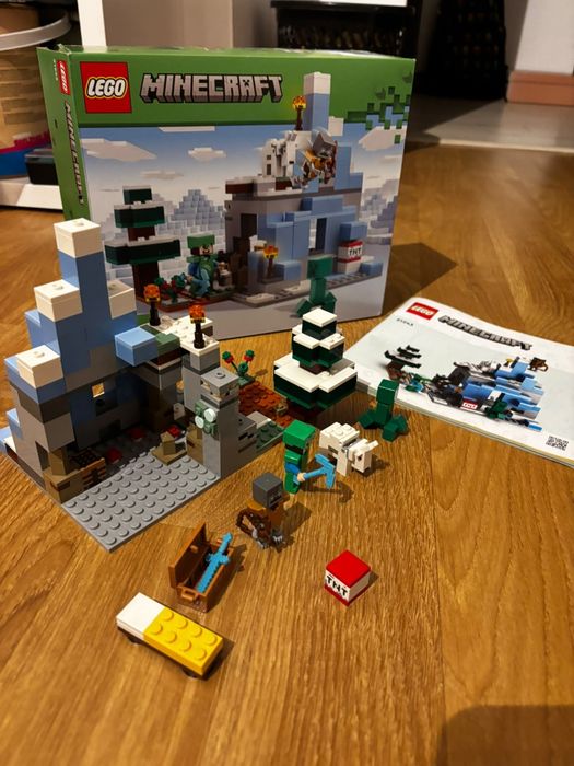 Lego Minecraft - Piscurile inghetate 21243
