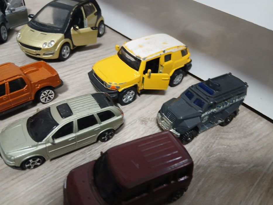 Метални коли ..ии