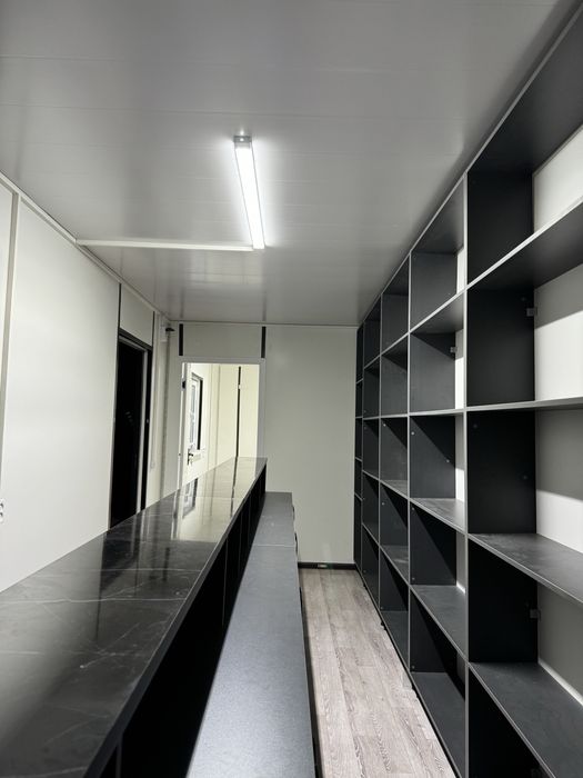 Контейнер жилой и пустой