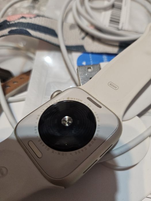 Apple watch SE (gen2) 40 mm Starlight