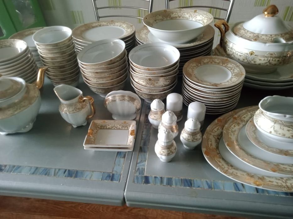 Продам столово-чайный сервиз
