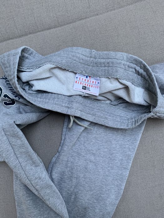 Pantaloni trening /New Era / barbati