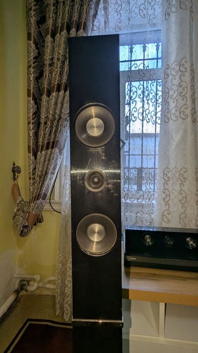 Damashniy kinoteatr sotiladi