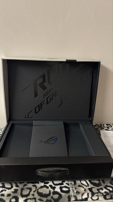 Продам ноутбук Asus Rog Zephyrus