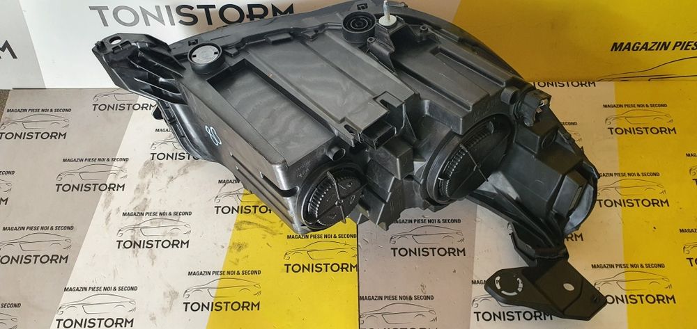 Far Opel Corsa F, cod Gm 39162648