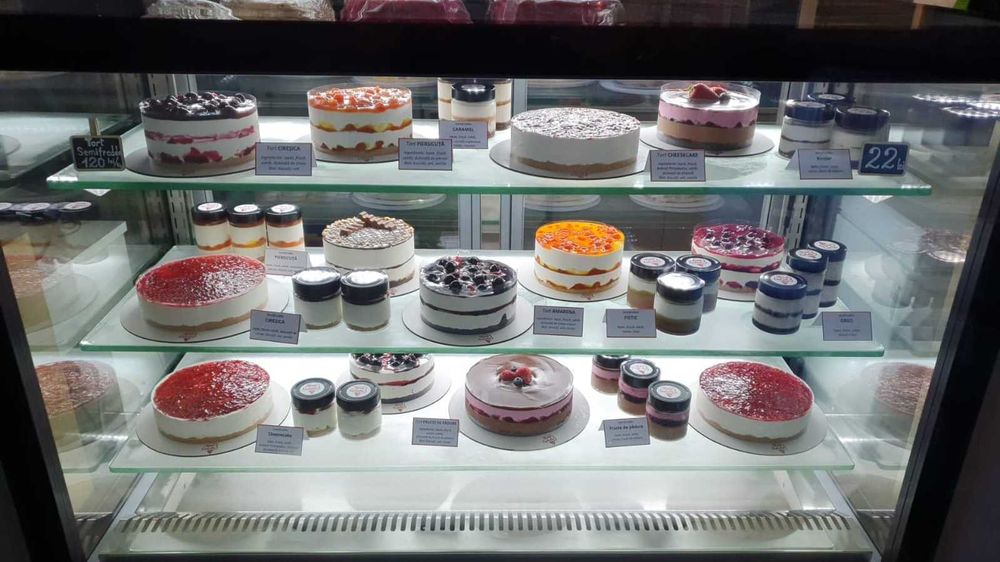 Vitrina profesionala cofetarie -20 / +20 - Tecfrigo KARINA (Italia)