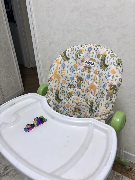 Детский стульчик для кормления