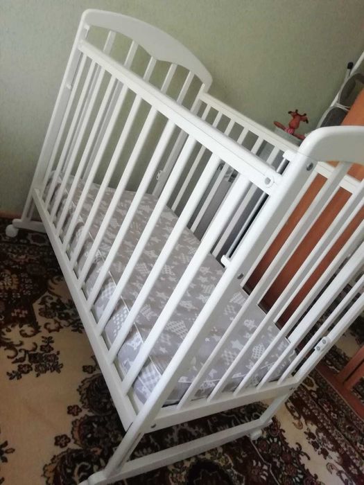 Детская кроватка для ребенка 0 до 4 лет