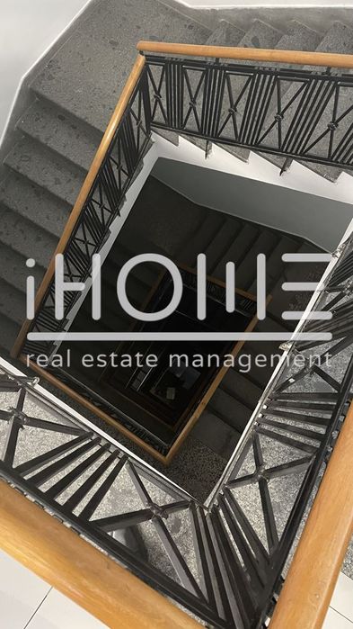 Дава се под наем Офис в София, Център - 1430 кв.м за 10010 € - Снимка #1