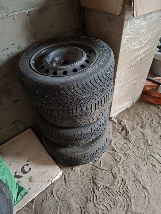 Продам комплект шин б/у